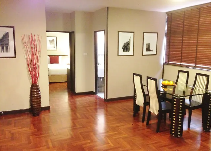 Asoke Sukhumvit By Uhg 4*